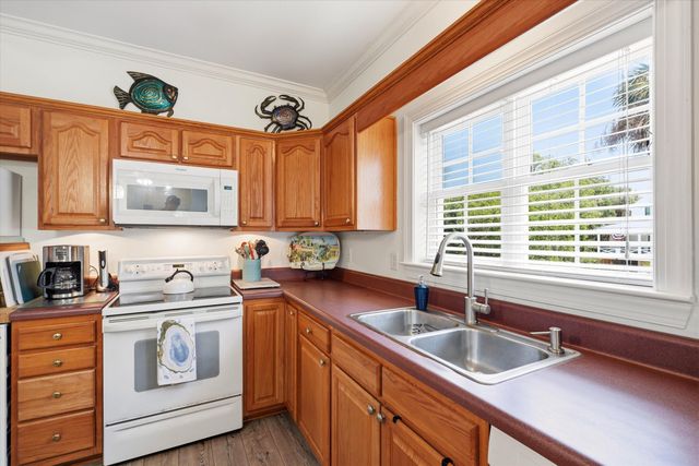 718 Sandpiper Ridge, Edisto Beach, SC 29438