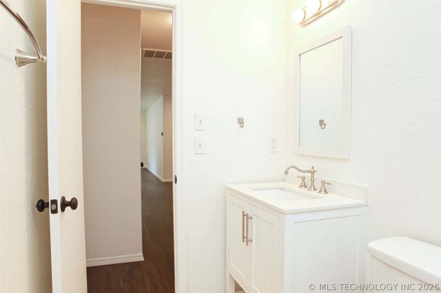 786 N Zenith Avenue, Tulsa, OK 74127