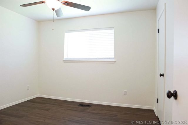 786 N Zenith Avenue, Tulsa, OK 74127