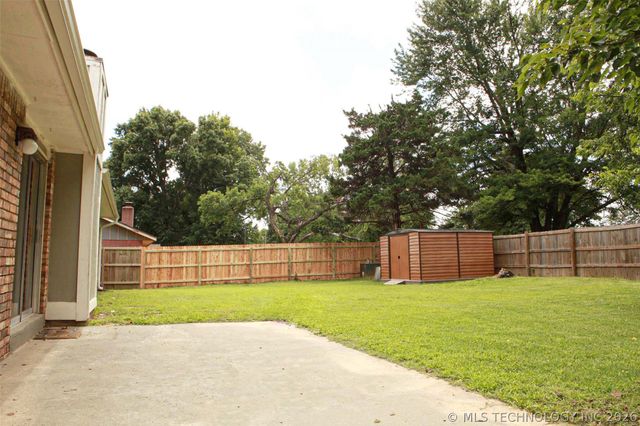 786 N Zenith Avenue, Tulsa, OK 74127