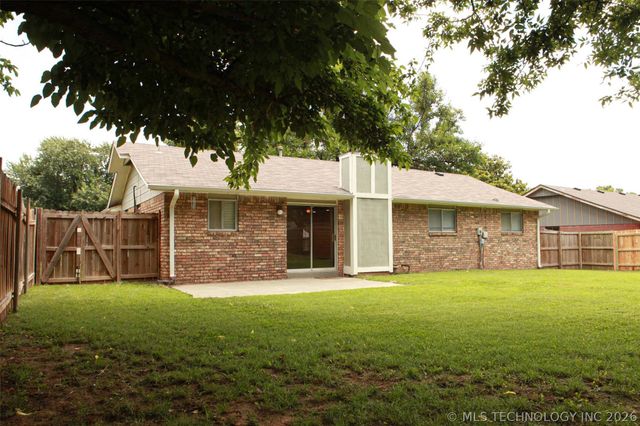 786 N Zenith Avenue, Tulsa, OK 74127