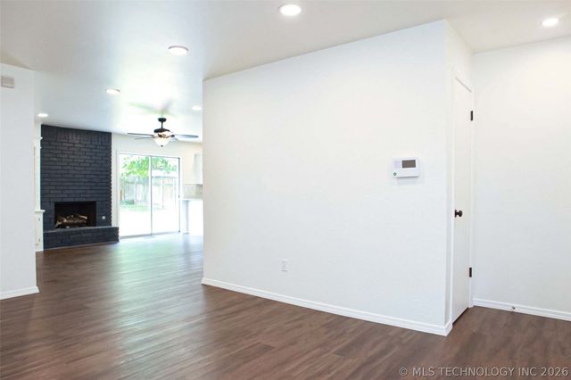 786 N Zenith Avenue, Tulsa, OK 74127
