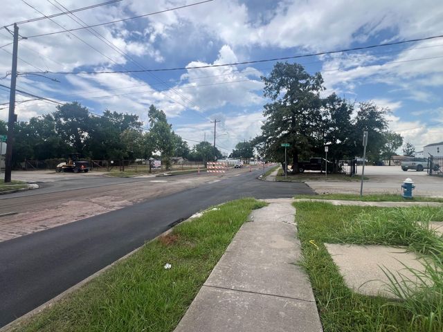 408 75th Street, Houston, TX 77011