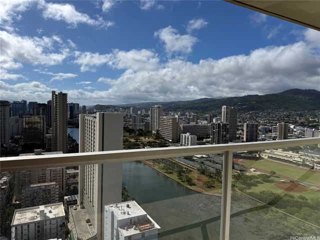 445 Seaside Avenue 4012, Honolulu, HI 96815