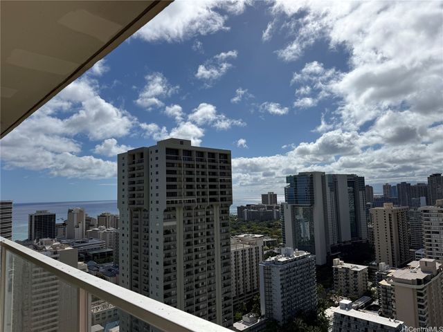 445 Seaside Avenue 4012, Honolulu, HI 96815