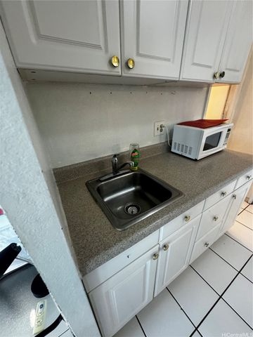 445 Seaside Avenue 4012, Honolulu, HI 96815