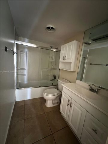401 Golden Isles Dr 314, Hallandale Beach, FL 33009
