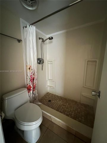 401 Golden Isles Dr 314, Hallandale Beach, FL 33009
