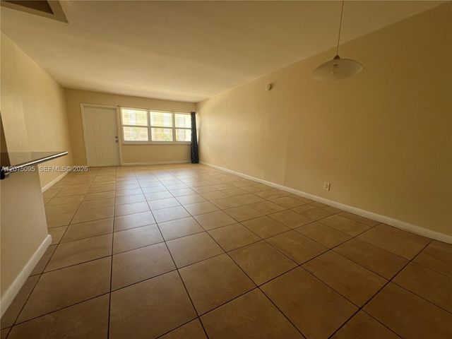 401 Golden Isles Dr 314, Hallandale Beach, FL 33009