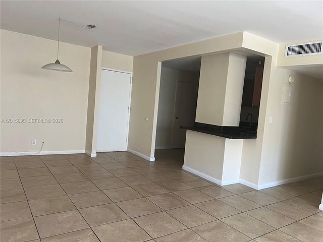 401 Golden Isles Dr 314, Hallandale Beach, FL 33009