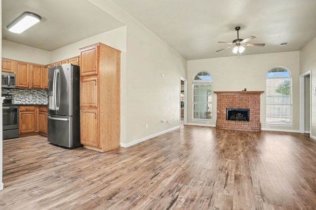 307 Modene Avenue, Waxahachie, TX 75165