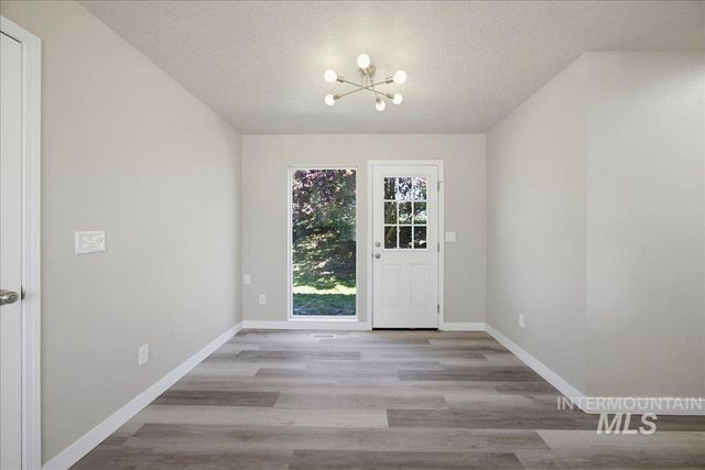 112 Barbara Dr, Middleton, ID 83644