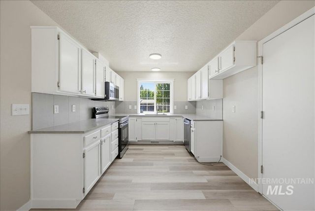 112 Barbara Dr, Middleton, ID 83644