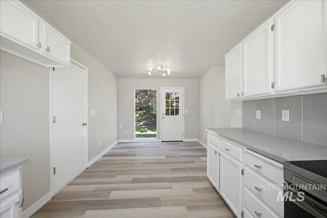 112 Barbara Dr, Middleton, ID 83644