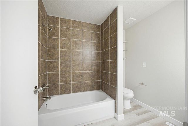 112 Barbara Dr, Middleton, ID 83644