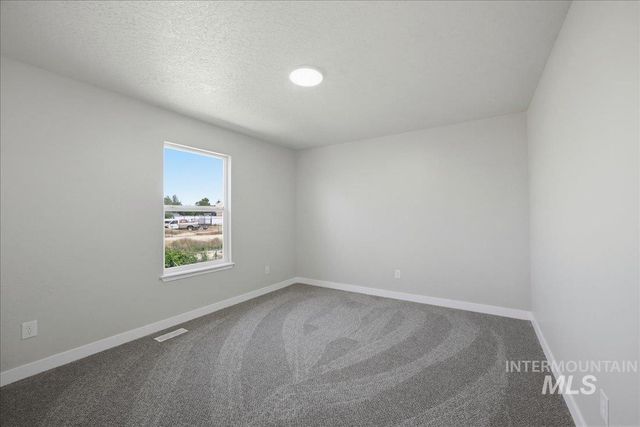 112 Barbara Dr, Middleton, ID 83644