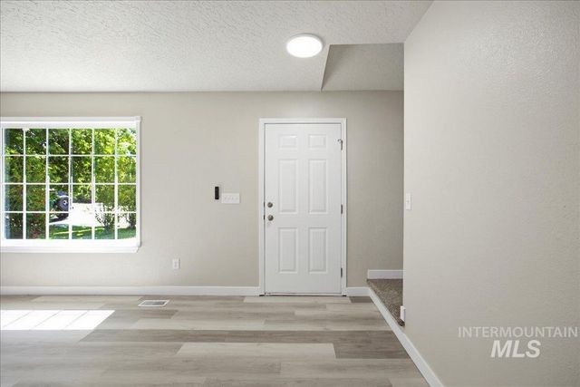 112 Barbara Dr, Middleton, ID 83644
