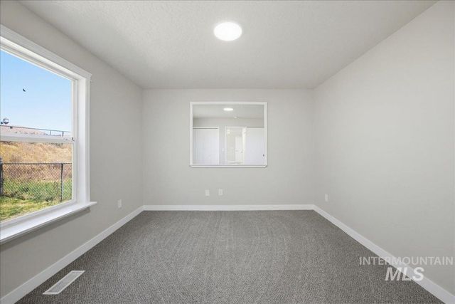 112 Barbara Dr, Middleton, ID 83644