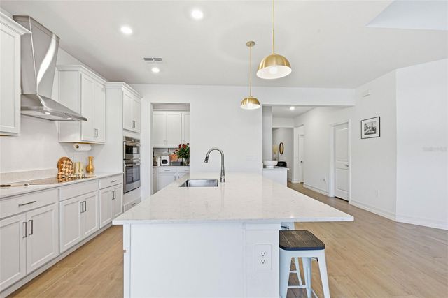 18351 SERENE LAKE LOOP, Lutz, FL 33548