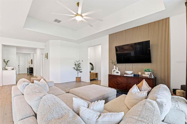 18351 SERENE LAKE LOOP, Lutz, FL 33548