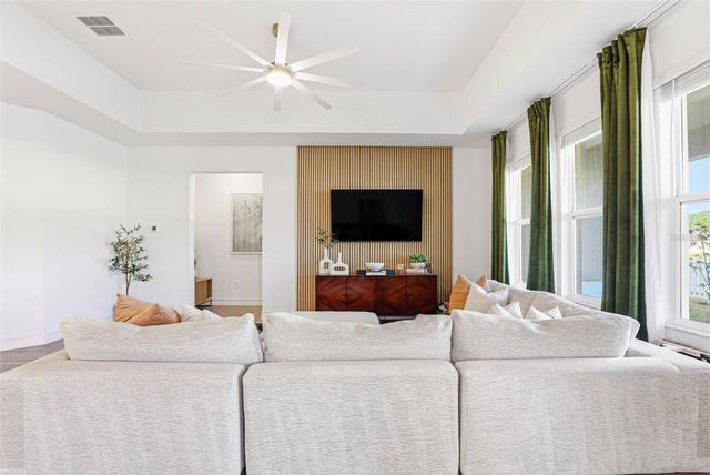 18351 SERENE LAKE LOOP, Lutz, FL 33548