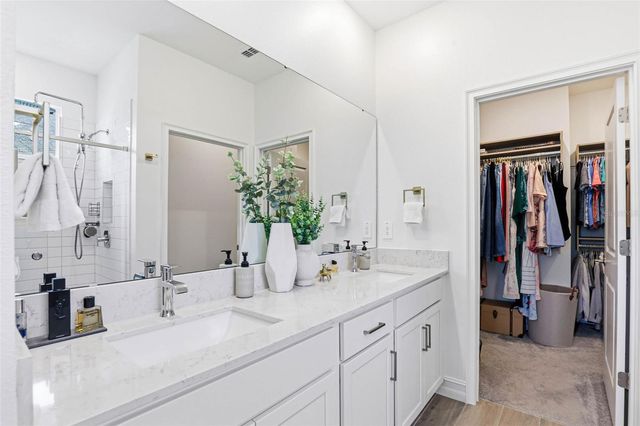 18351 SERENE LAKE LOOP, Lutz, FL 33548