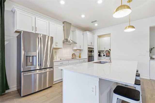 18351 SERENE LAKE LOOP, Lutz, FL 33548