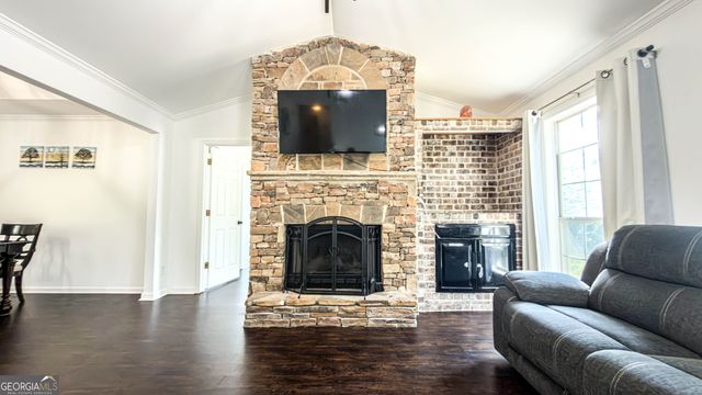409 Fairington Lane, Canton, GA 30115