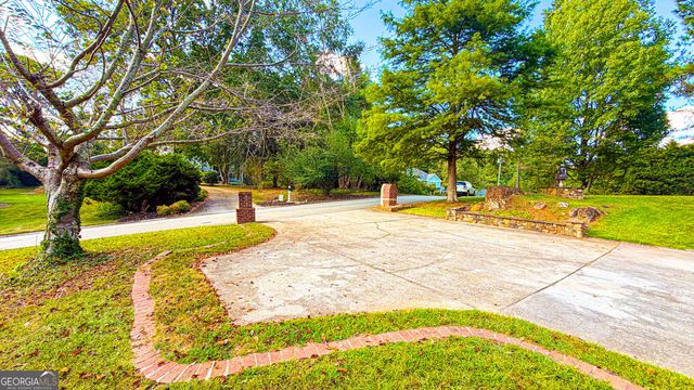 409 Fairington Lane, Canton, GA 30115
