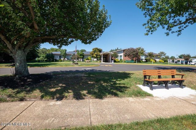 84 Everest Drive S, Brick, NJ 08724