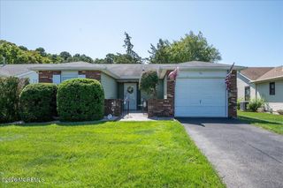 84 Everest Drive S, Brick, NJ 08724