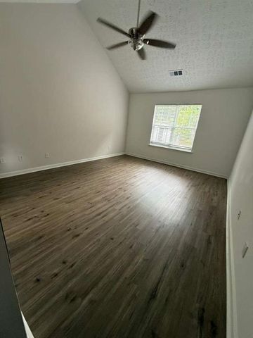 907 Keldron Court, Lawrenceville, GA 30045