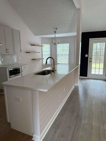 907 Keldron Court, Lawrenceville, GA 30045