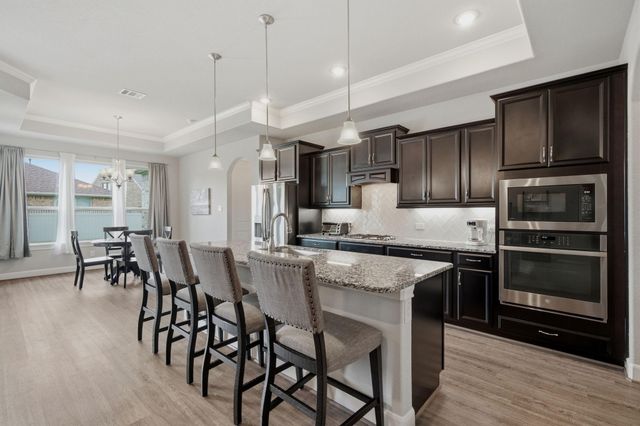 5758 Lakeside Villas Court, Conroe, TX 77304