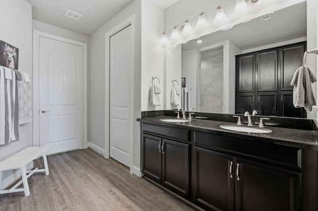 5758 Lakeside Villas Court, Conroe, TX 77304