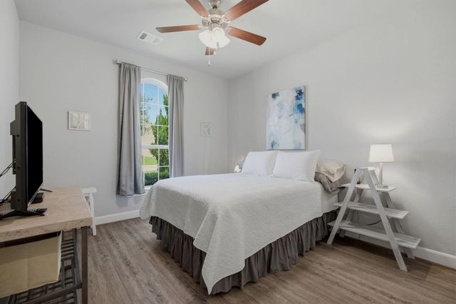 5758 Lakeside Villas Court, Conroe, TX 77304