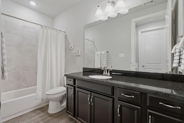 5758 Lakeside Villas Court, Conroe, TX 77304