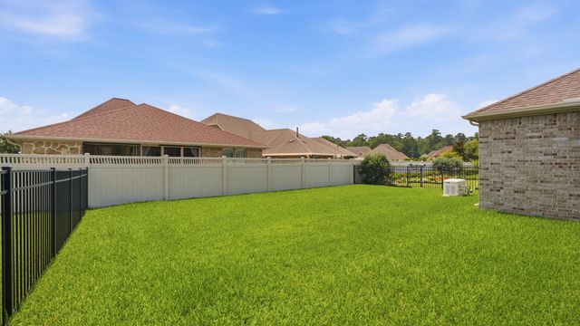 5758 Lakeside Villas Court, Conroe, TX 77304