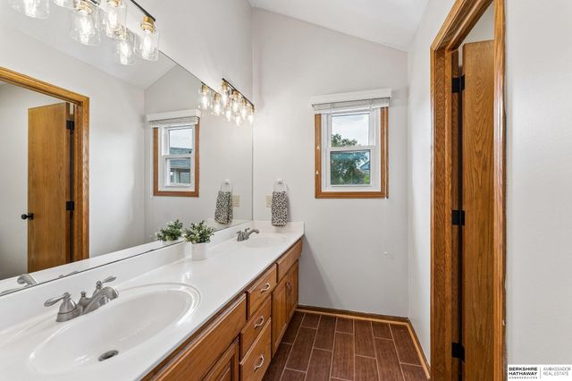 14051 Ellison Avenue, Omaha, NE 68164