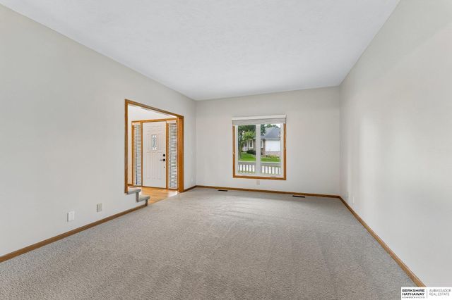 14051 Ellison Avenue, Omaha, NE 68164