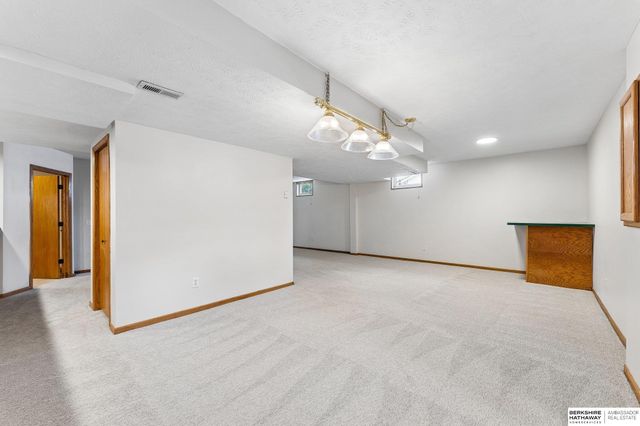 14051 Ellison Avenue, Omaha, NE 68164
