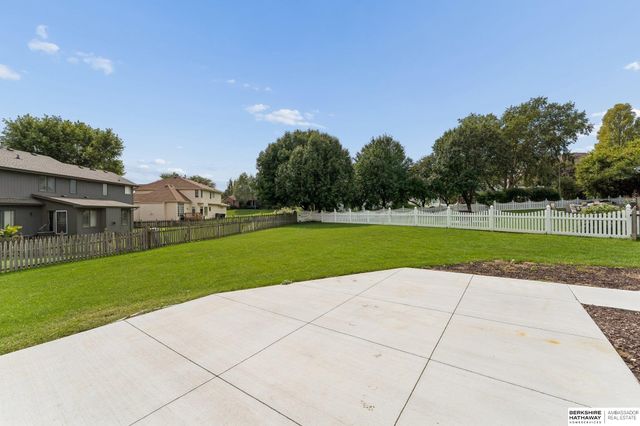 14051 Ellison Avenue, Omaha, NE 68164