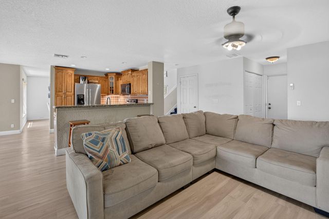 4060 SEA GRAPE Circle, Delray Beach, FL 33445