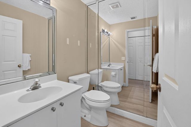 4060 SEA GRAPE Circle, Delray Beach, FL 33445