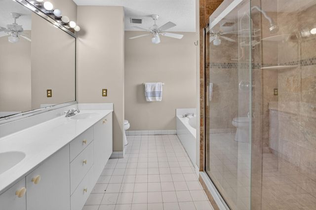 4060 SEA GRAPE Circle, Delray Beach, FL 33445