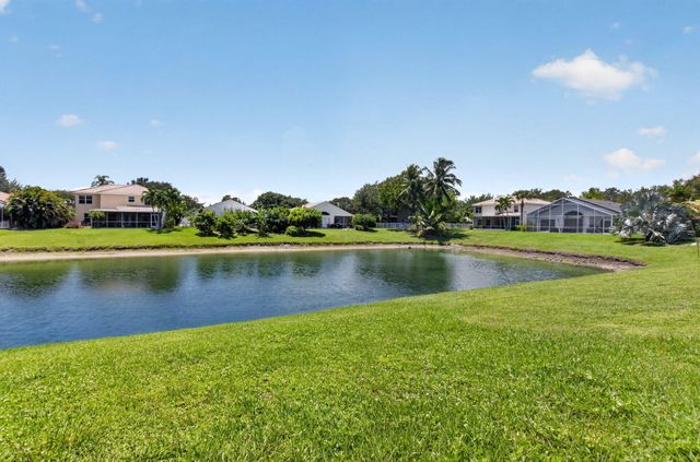 4060 SEA GRAPE Circle, Delray Beach, FL 33445