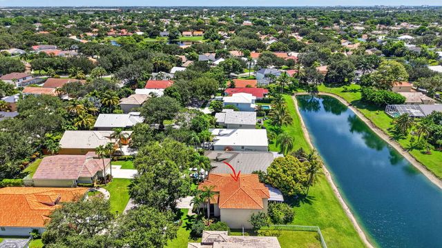 4060 SEA GRAPE Circle, Delray Beach, FL 33445