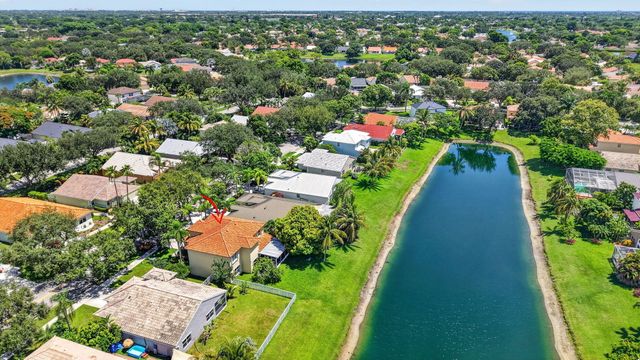 4060 SEA GRAPE Circle, Delray Beach, FL 33445