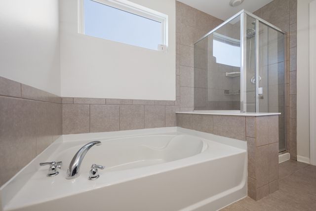 2531 Basin Trail Lane, Naperville, IL 60563