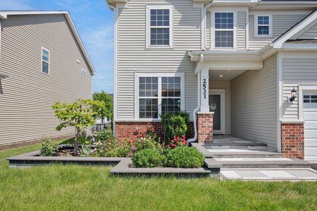 2531 Basin Trail Lane, Naperville, IL 60563